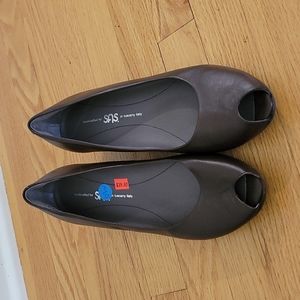 SAS Brown Leather Peep Toe Heel